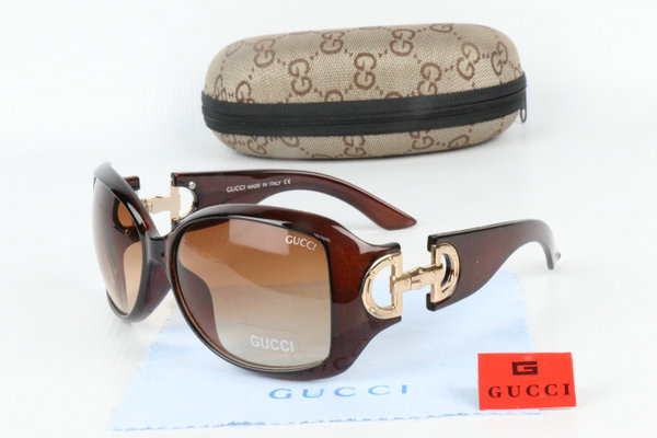 GUCCI Sunglasses 62