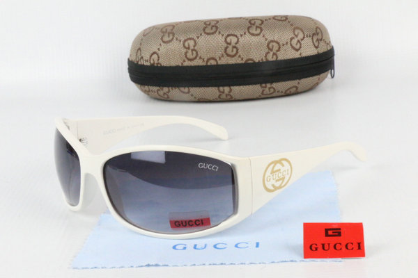 GUCCI Sunglasses 64