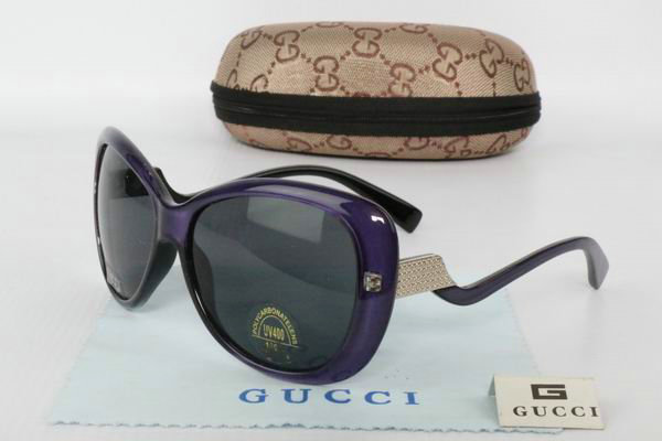 GUCCI Sunglasses 92