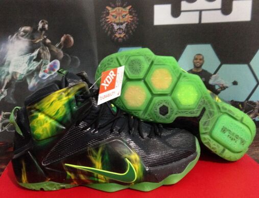 LeBron James 12(XII) Authentic basketball shoes Size 40~46 16.0938